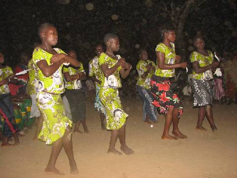 danse akpess&eacute;